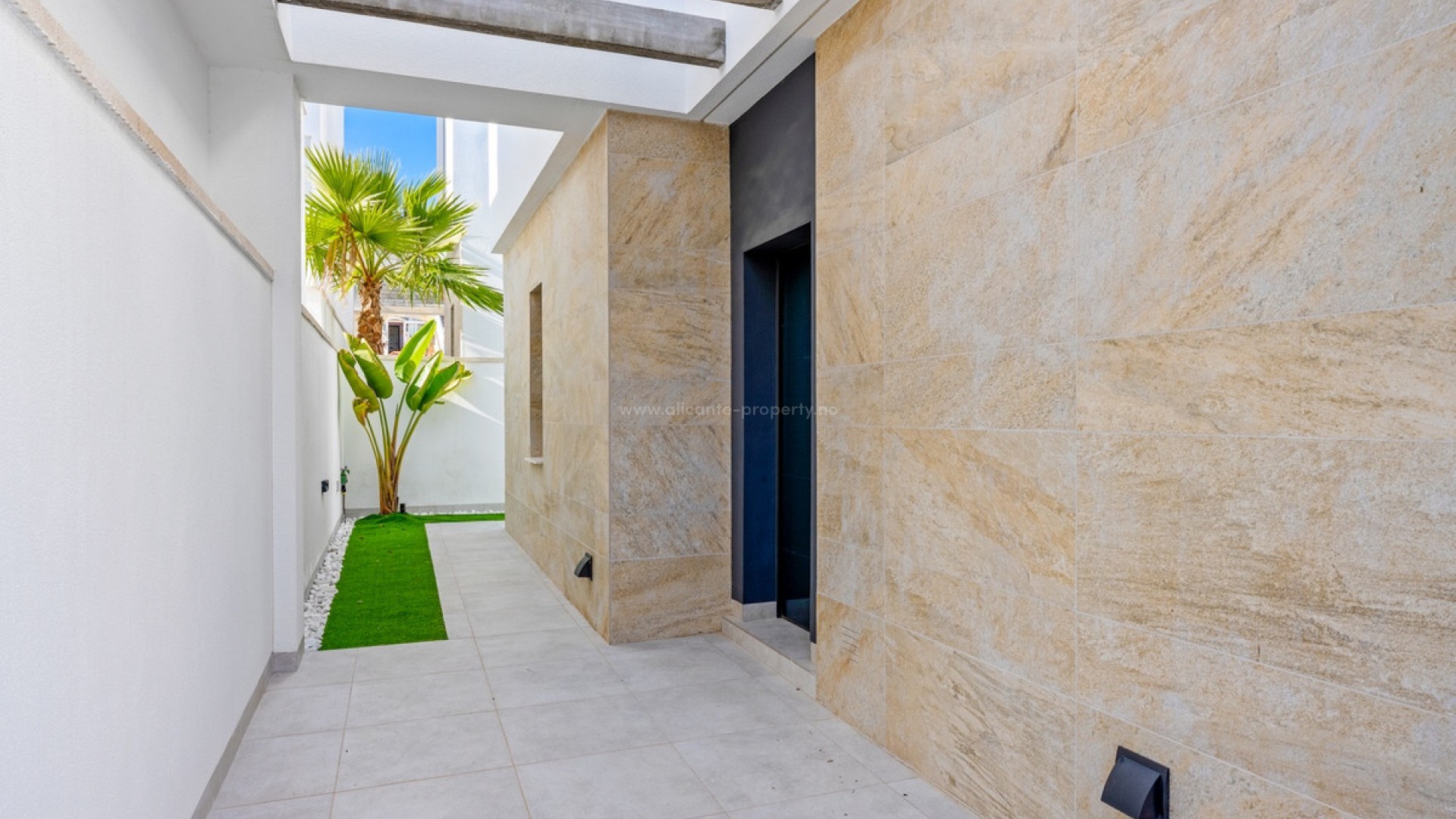 Villa in Blue Lagoon
