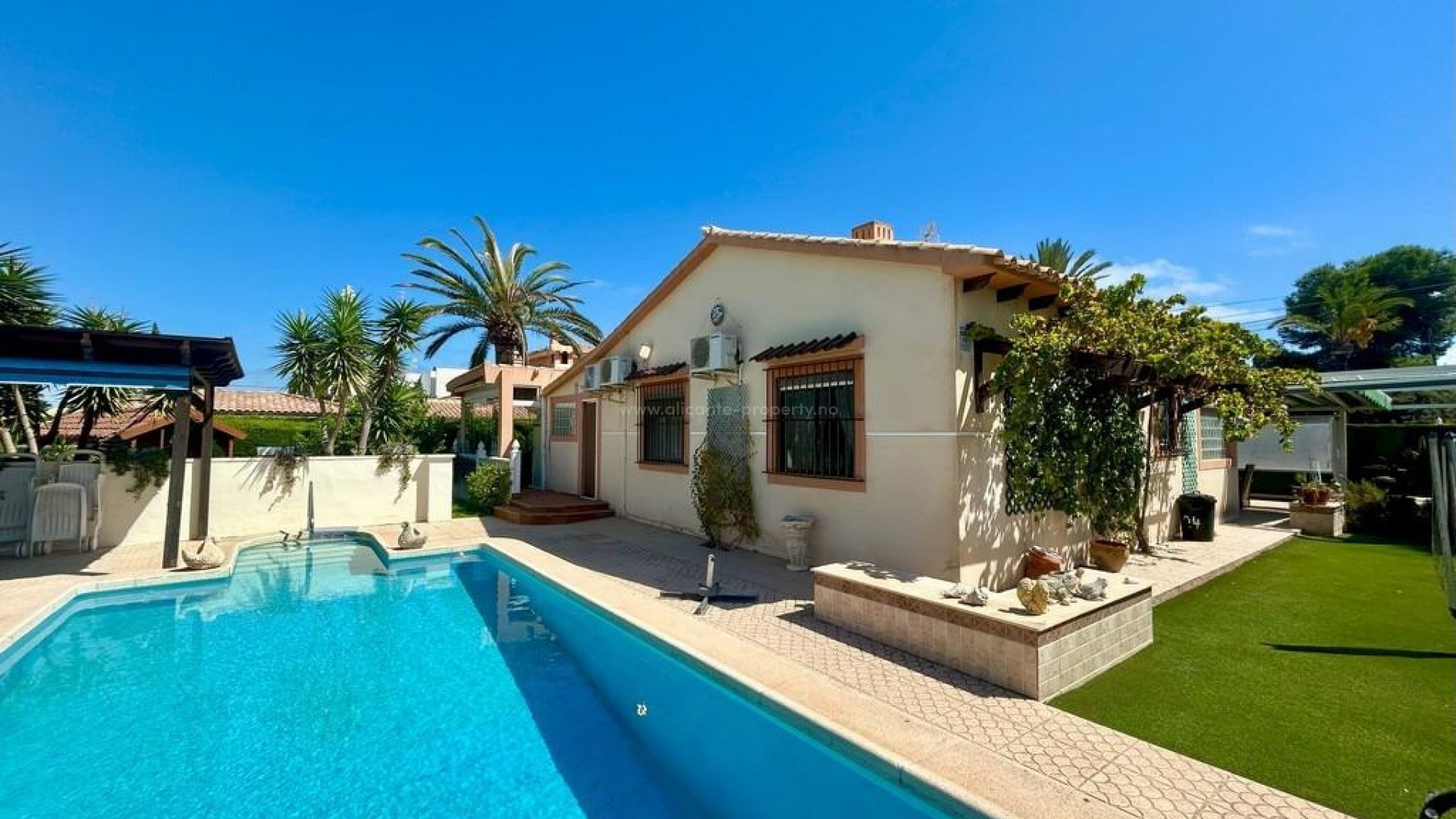 Villa in Cabo Roig