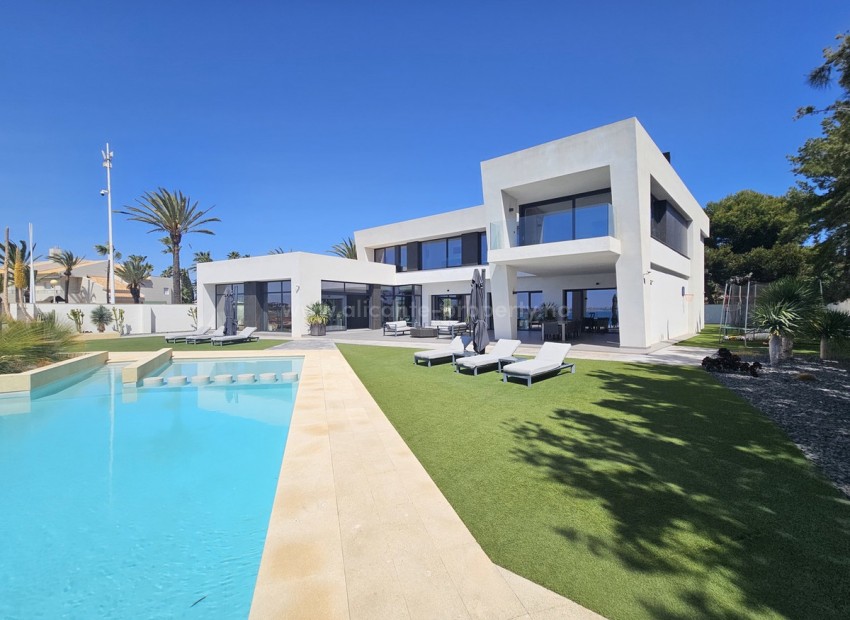 Villa in Cabo Roig