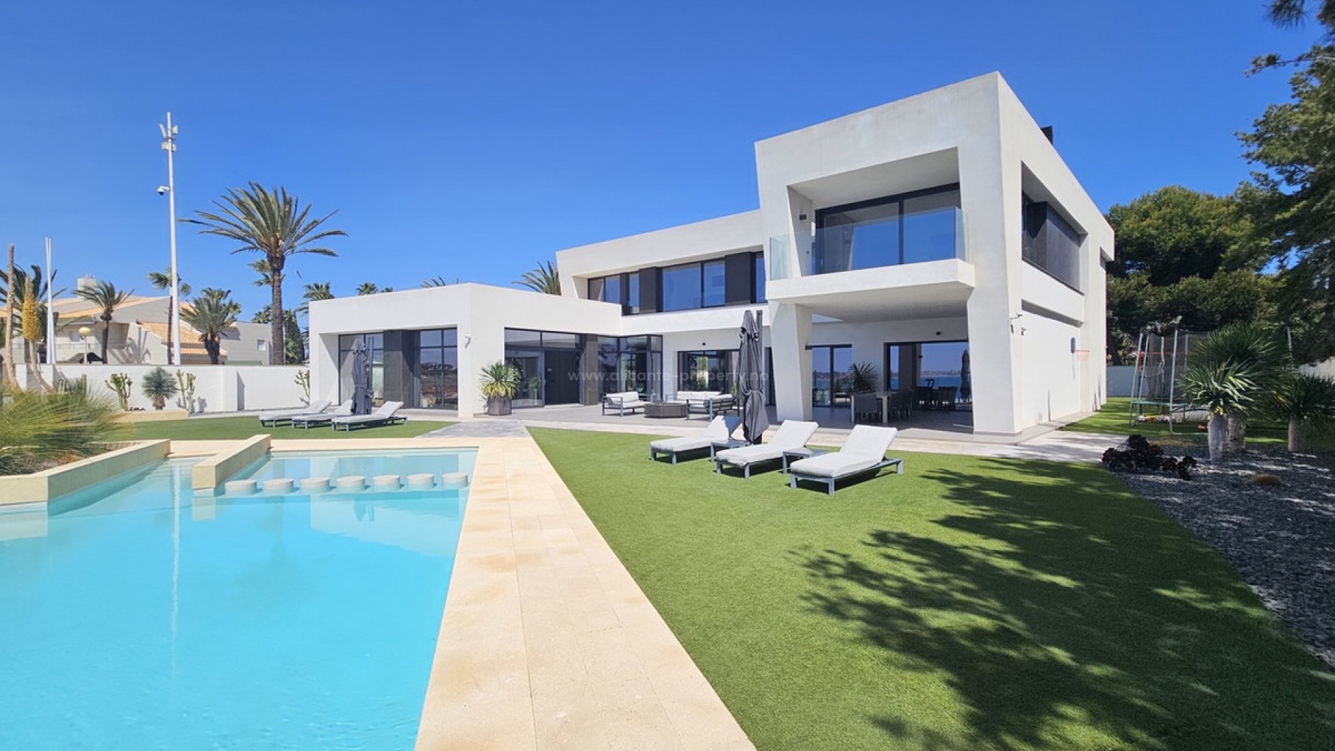 Villa in Cabo Roig