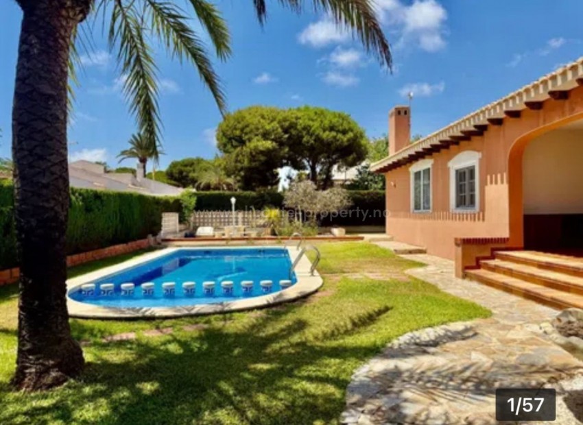 Villa in Cabo Roig