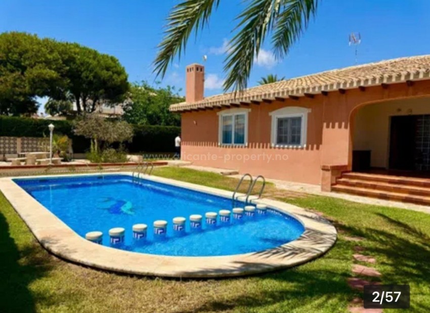 Villa in Cabo Roig