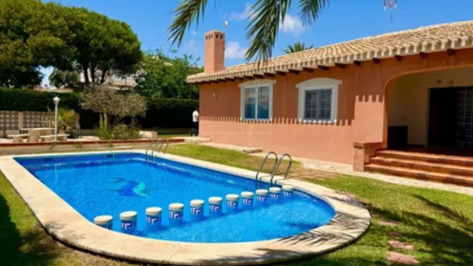 Villa in Cabo Roig