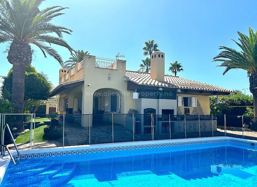 Villa in Cabo Roig