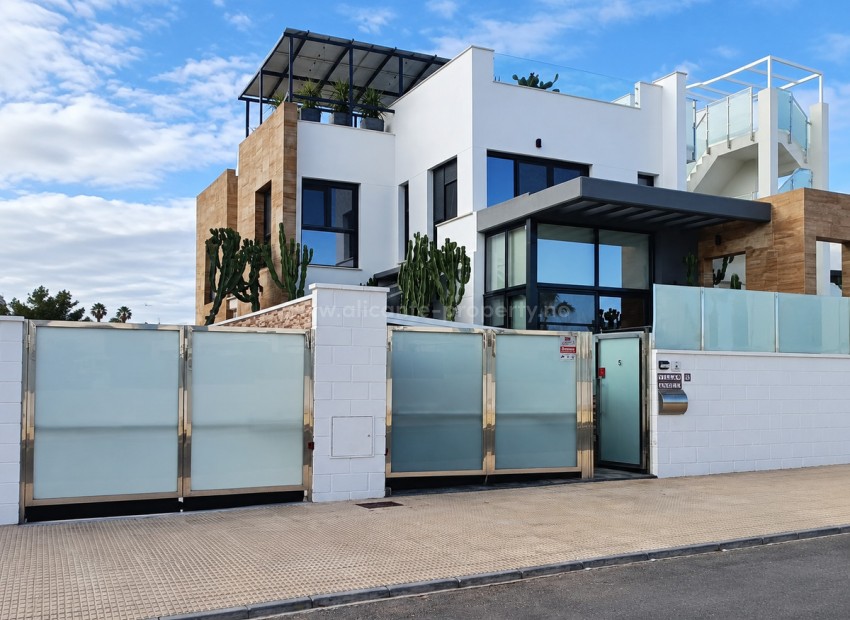 Villa in Cabo Roig