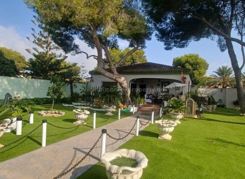 Villa in Campoamor