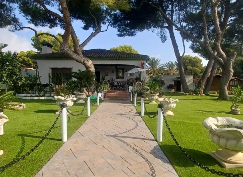 Villa in Campoamor