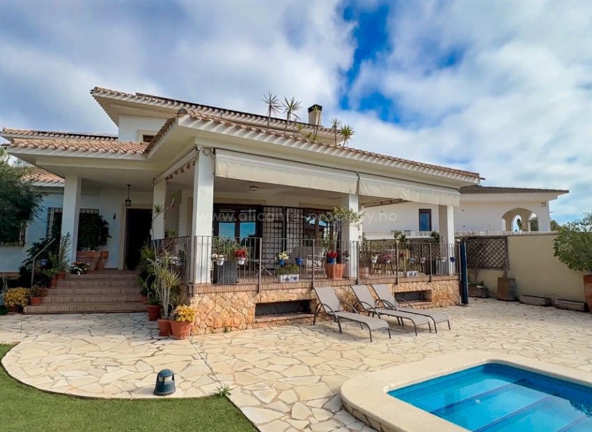 Villa in Campoamor