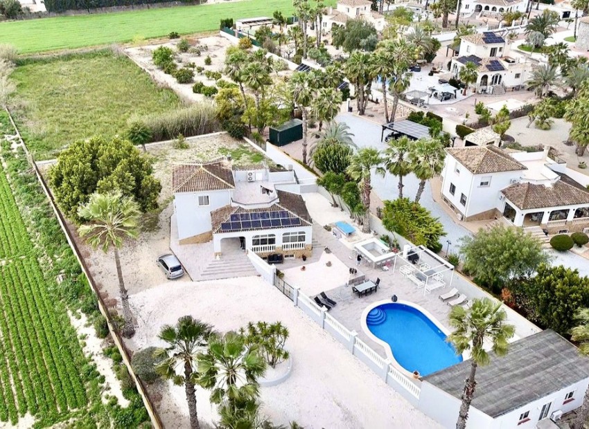 Villa in Catral Centro