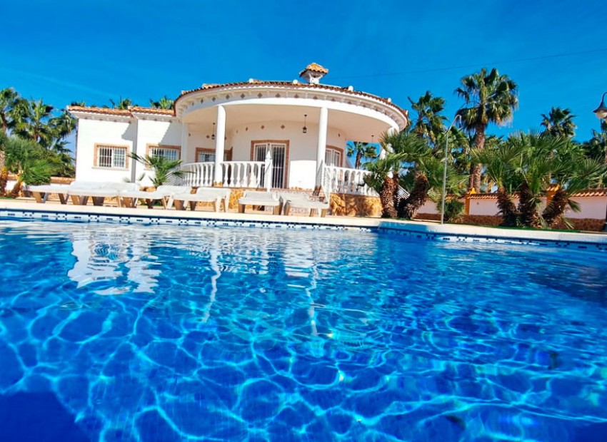 Villa in Catral Centro