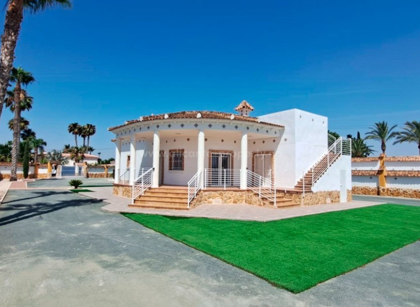 Villa in Catral Centro