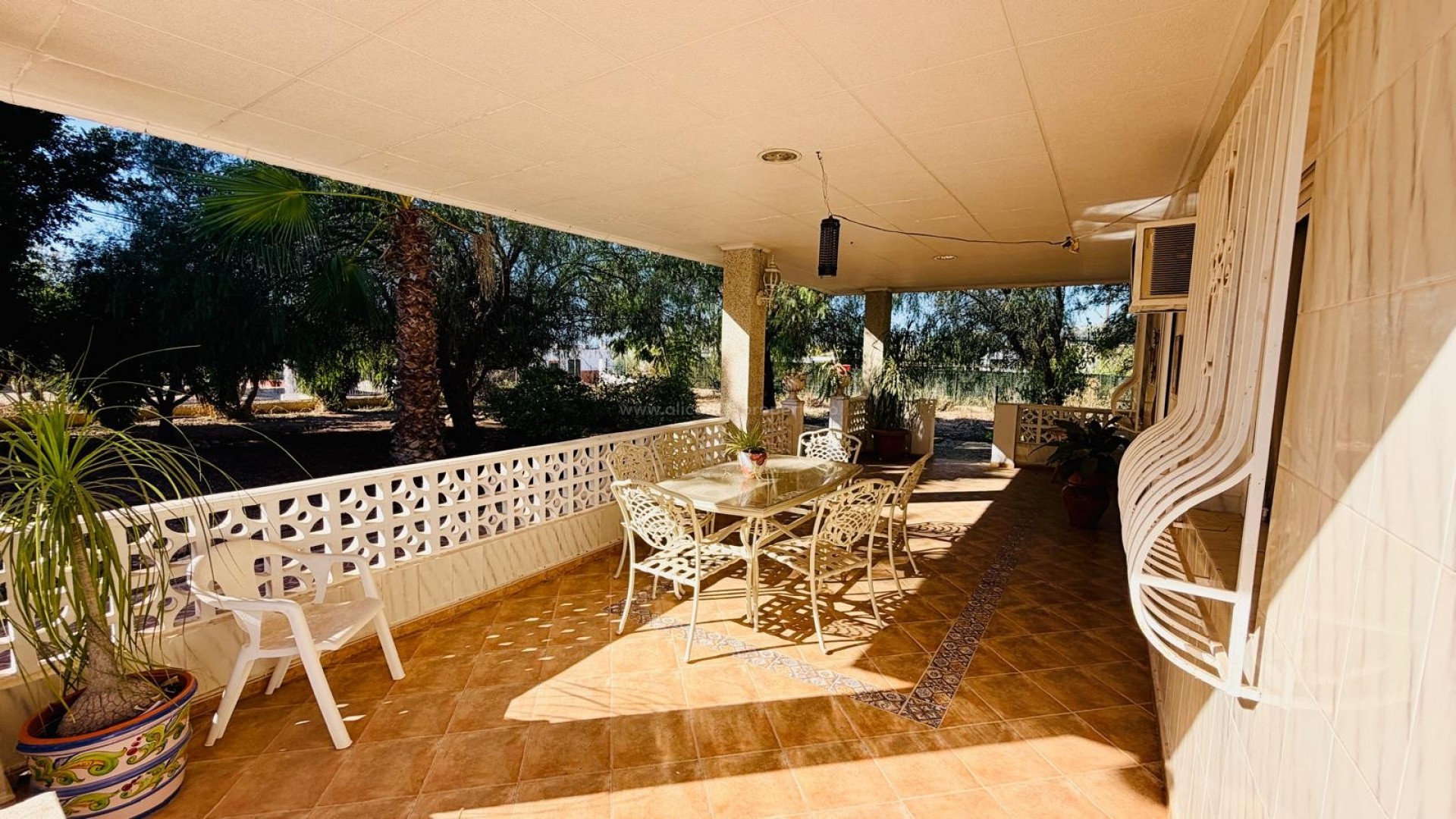 Villa in Crevillente
