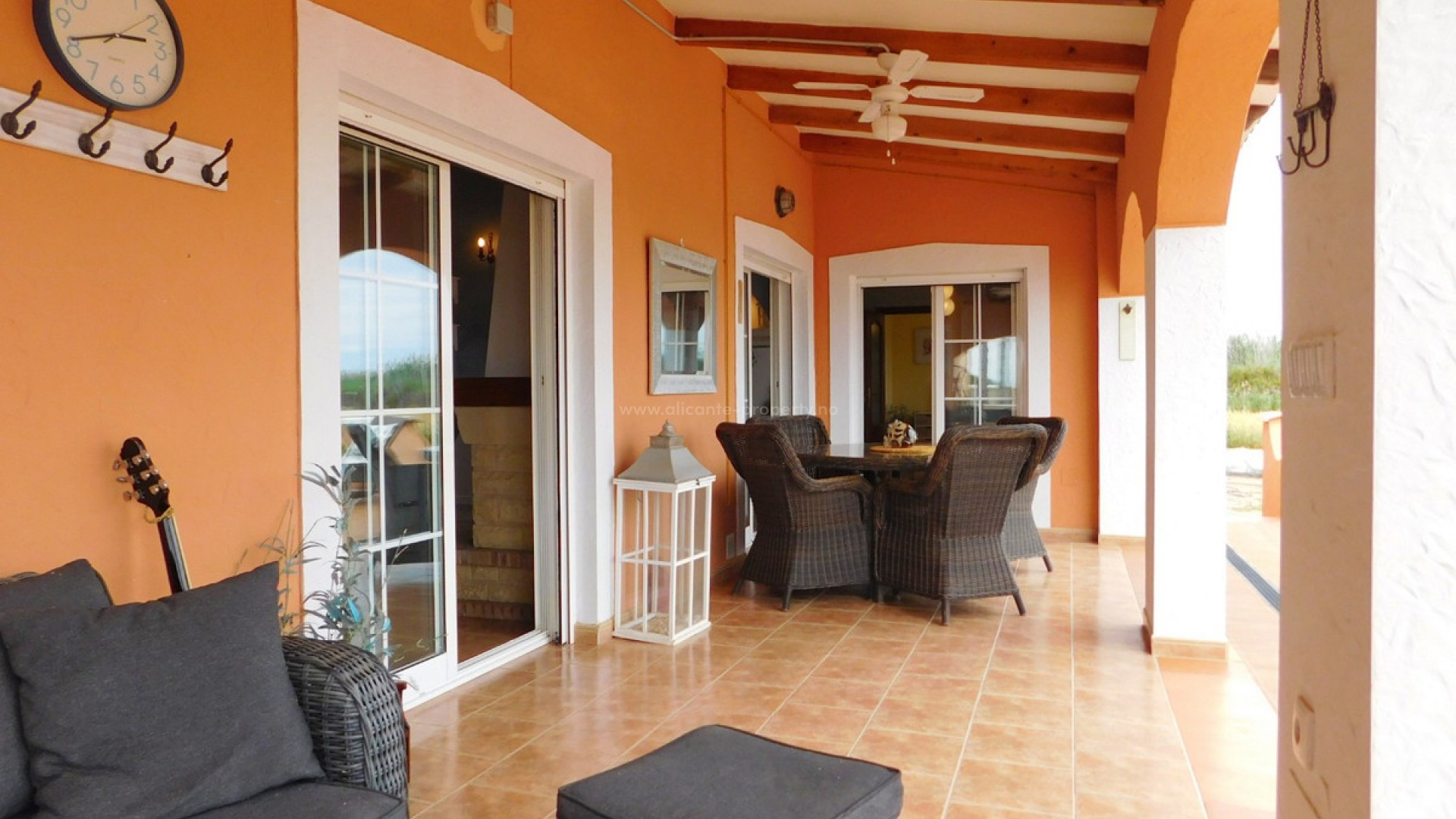 Villa in Dolores Centro