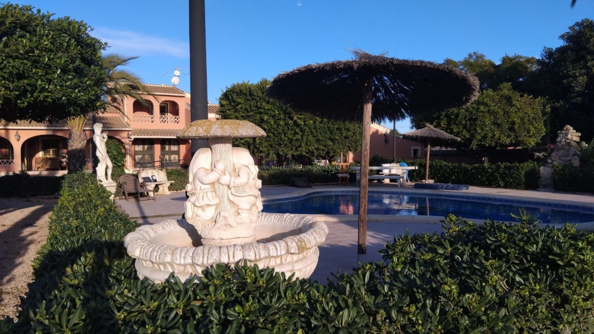 Villa in Dolores Centro