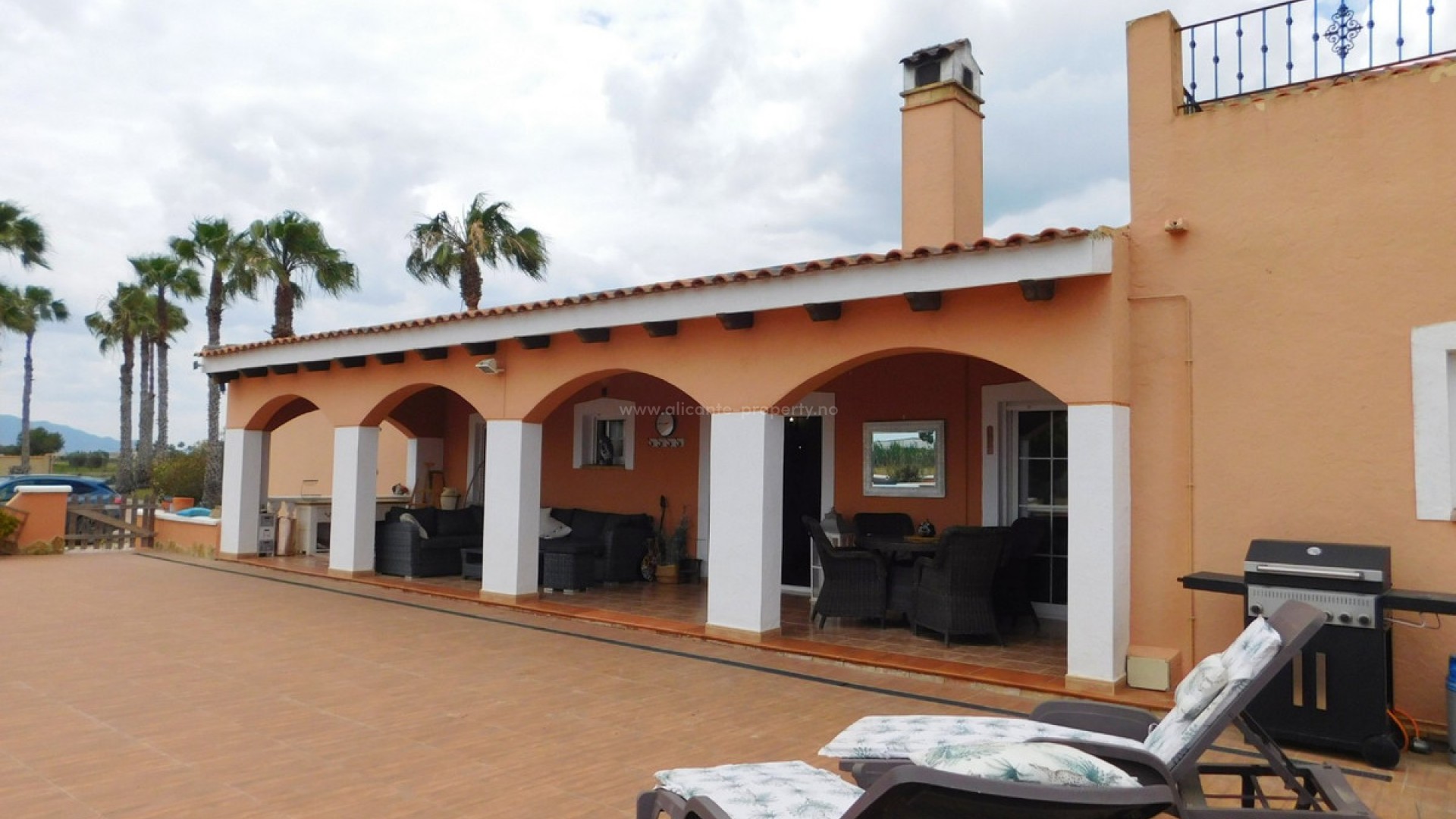 Villa in Dolores Centro