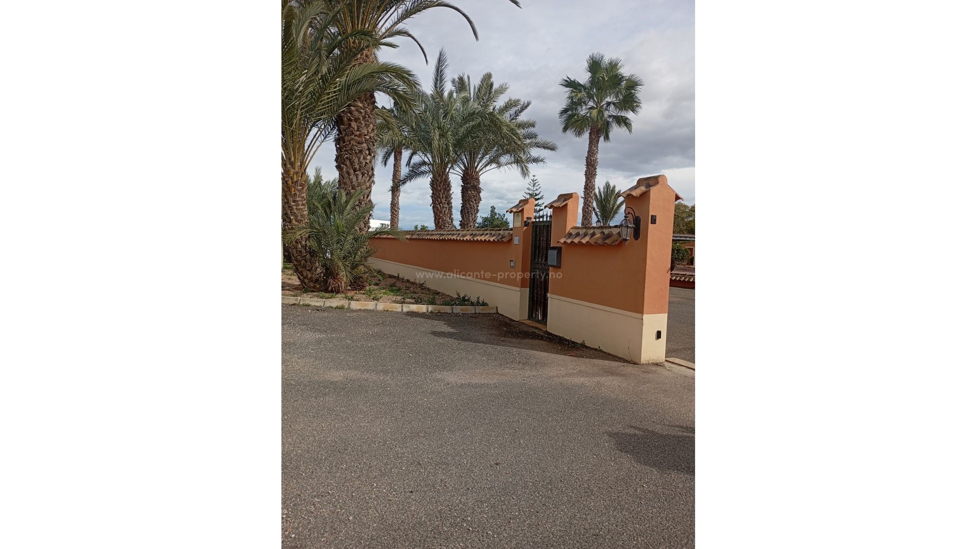 Villa in Dolores Centro