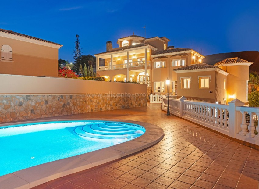 Villa in El Campello