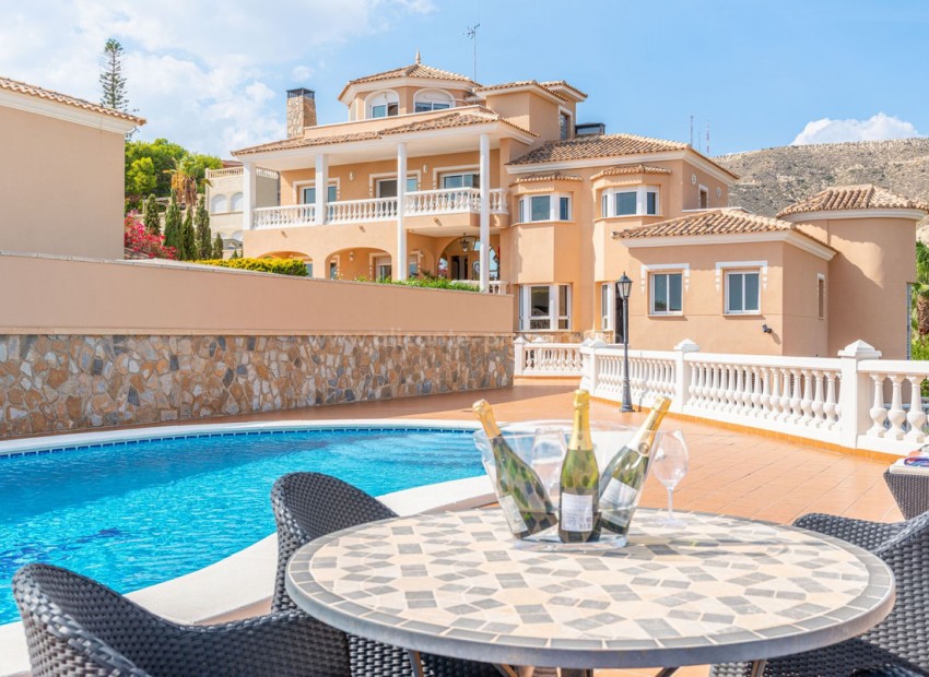 Villa in El Campello