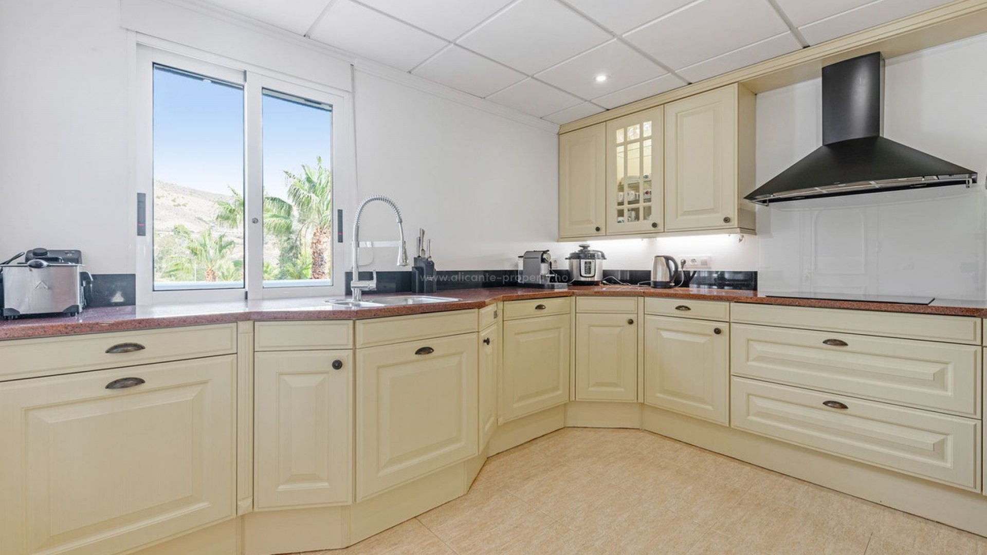 Villa in El Campello