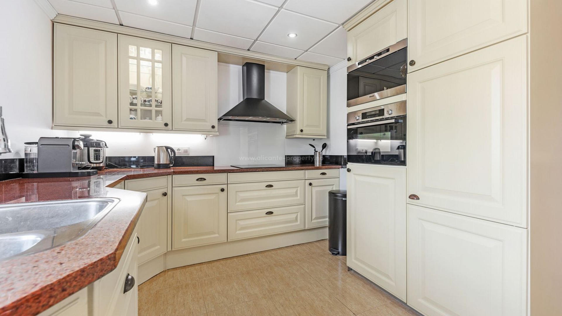 Villa in El Campello