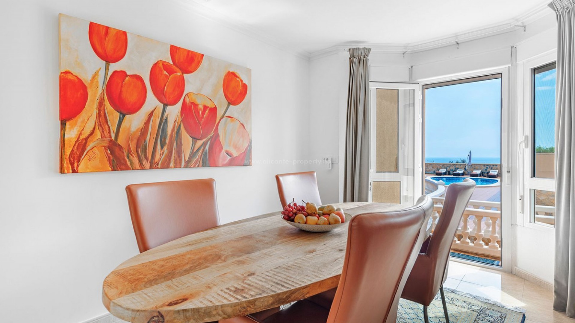 Villa in El Campello