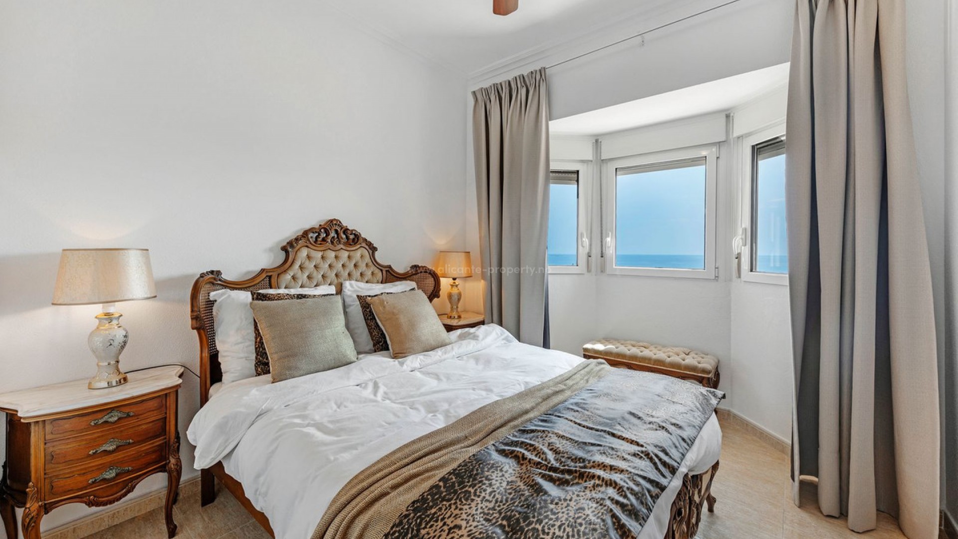 Villa in El Campello