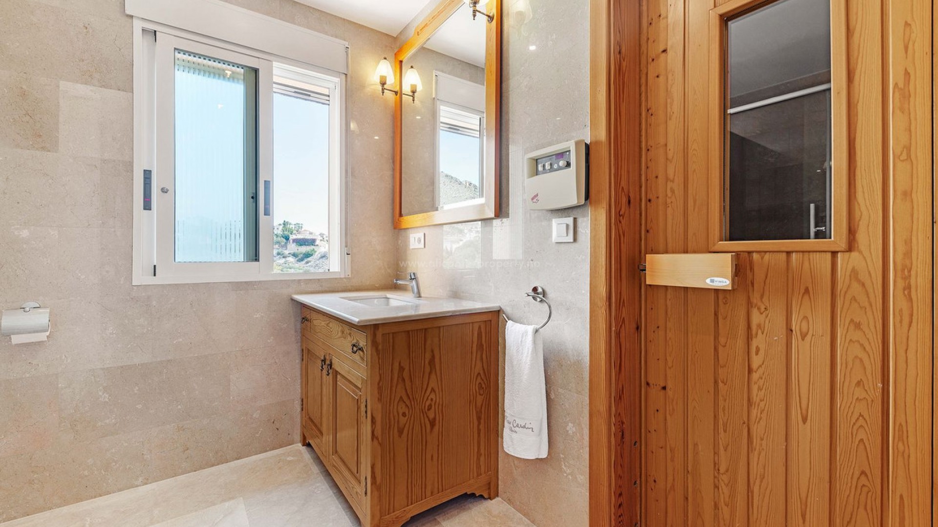 Villa in El Campello