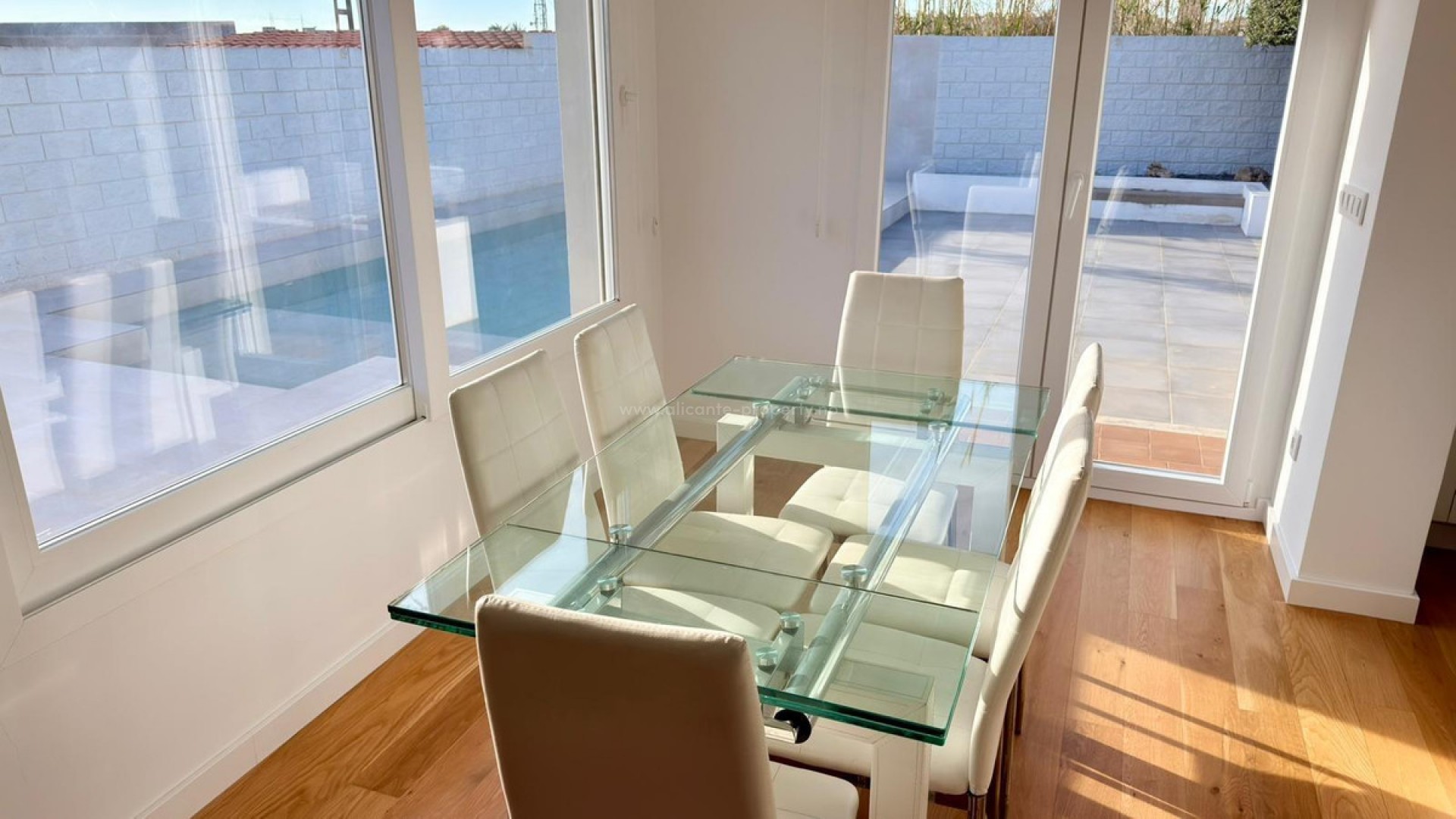 Villa in El Campello