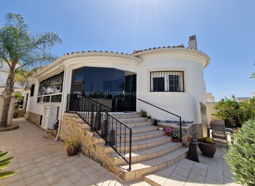 Villa in El Oasis