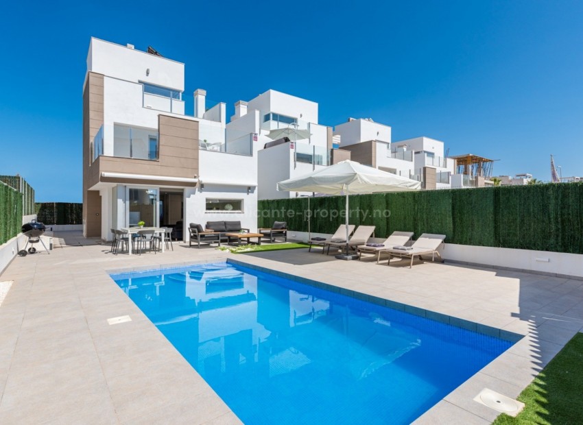 Villa in El Raso