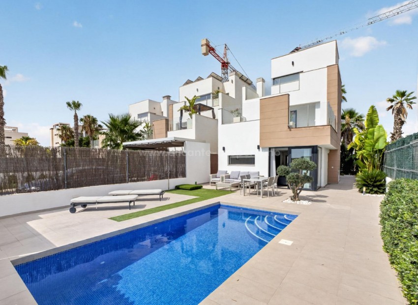 Villa in El Raso