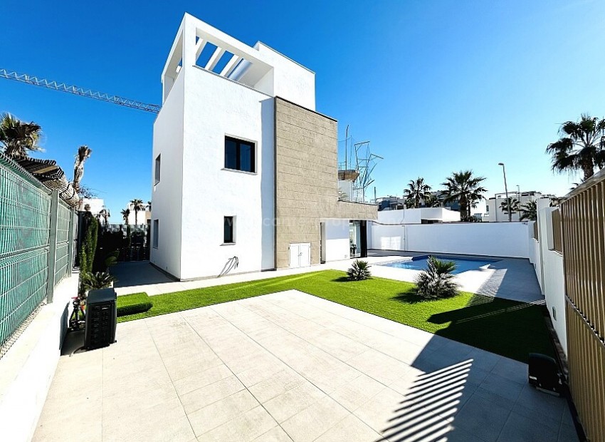 Villa in El Raso