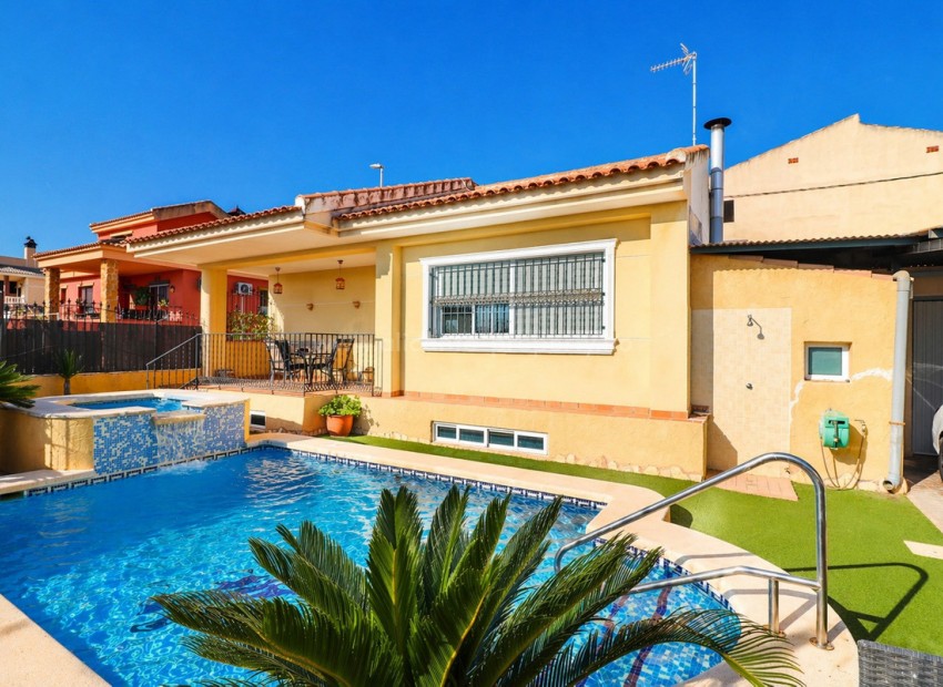 Villa in El Saladar