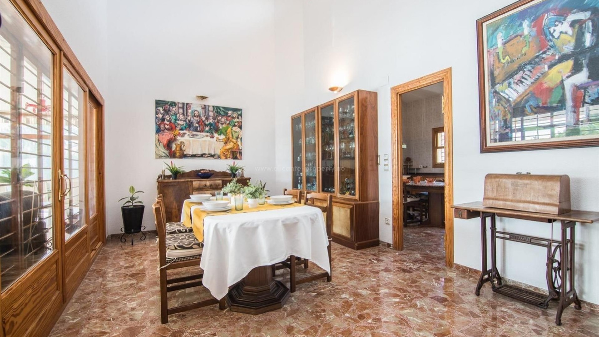 Villa in Elche Centro