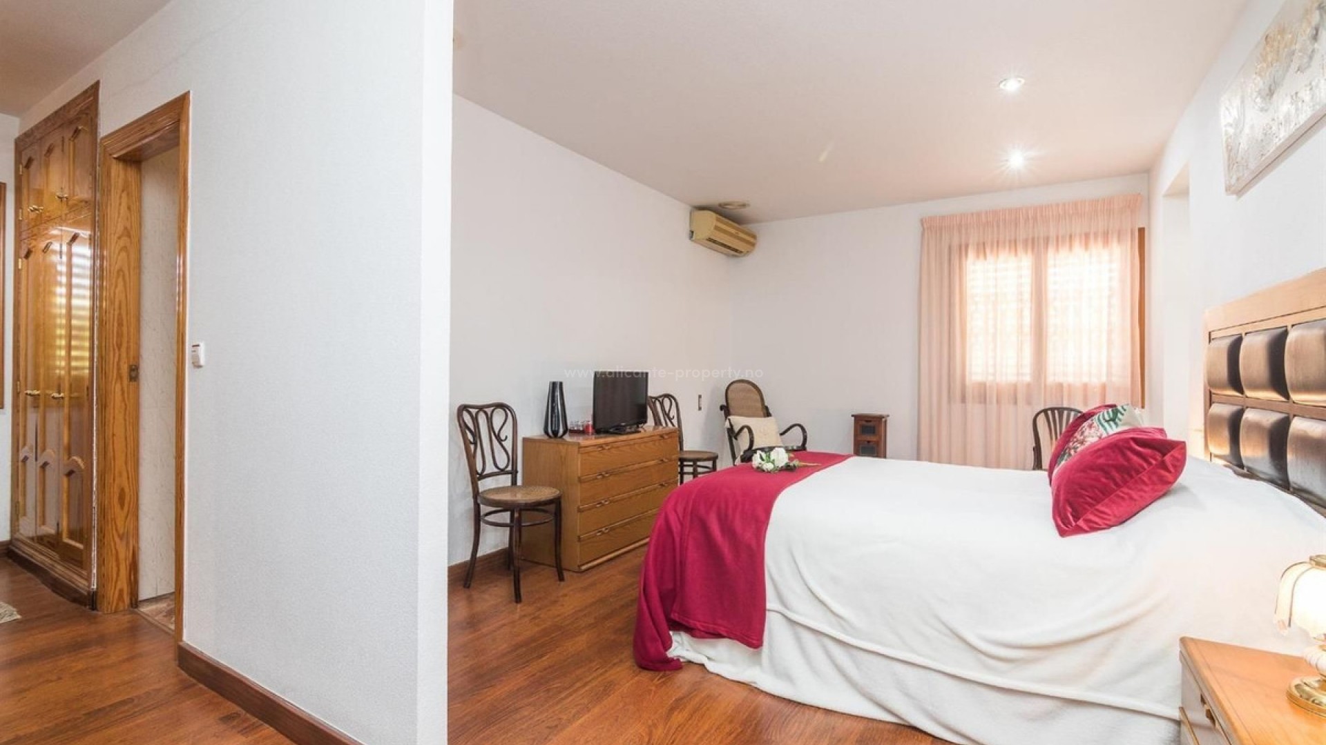 Villa in Elche Centro