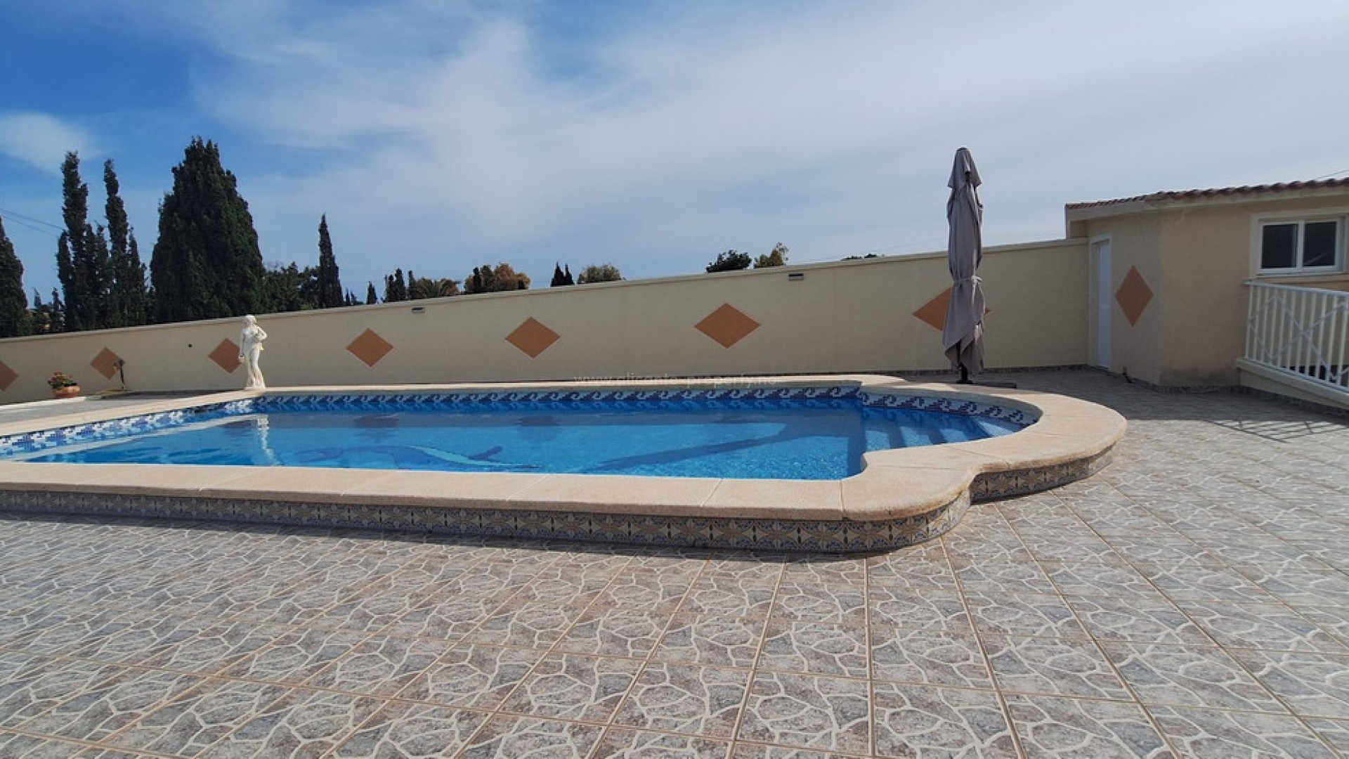 Villa in Elche Centro