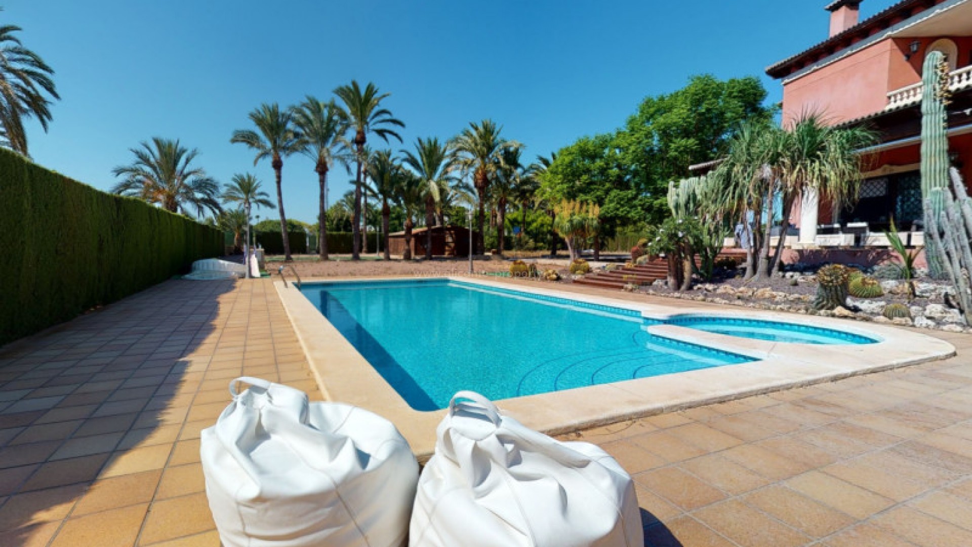 Villa in Elche Centro