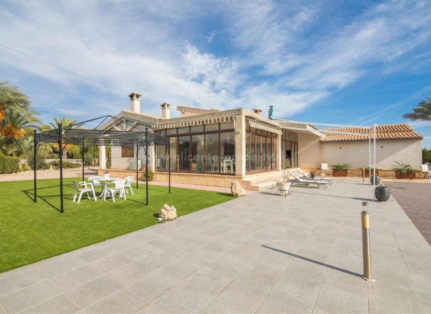 Villa in Elche Centro