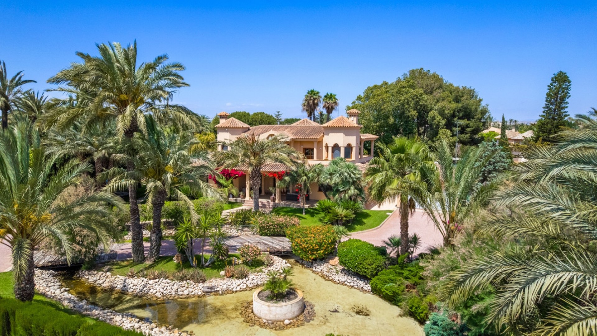 Villa in Elche Centro