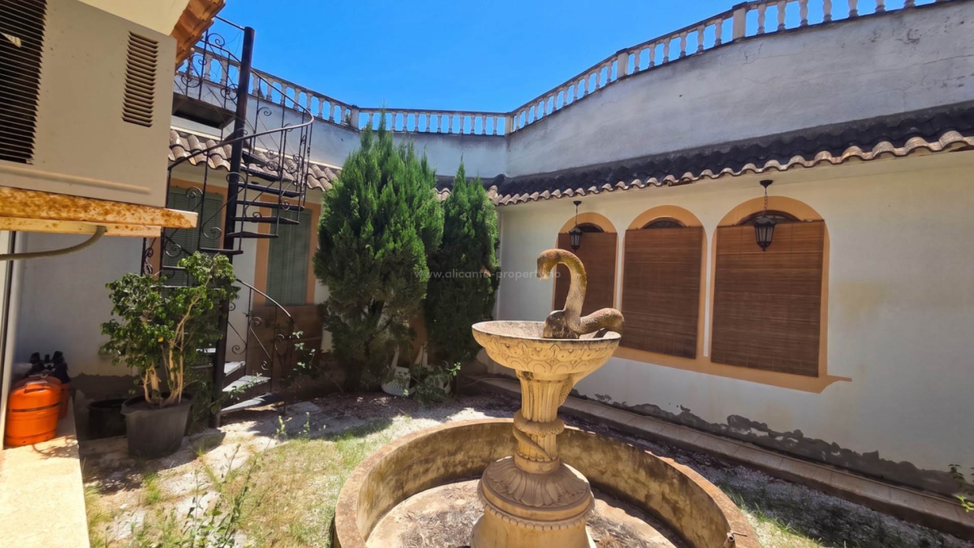 Villa in Elche Centro