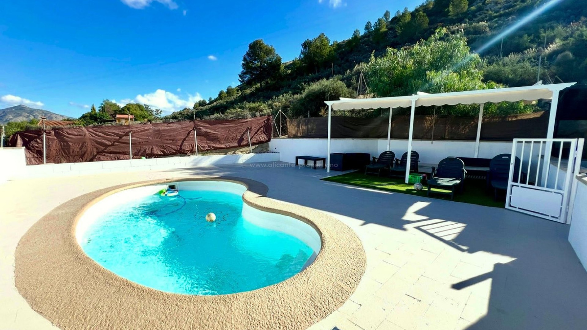 Villa in Elda Centro