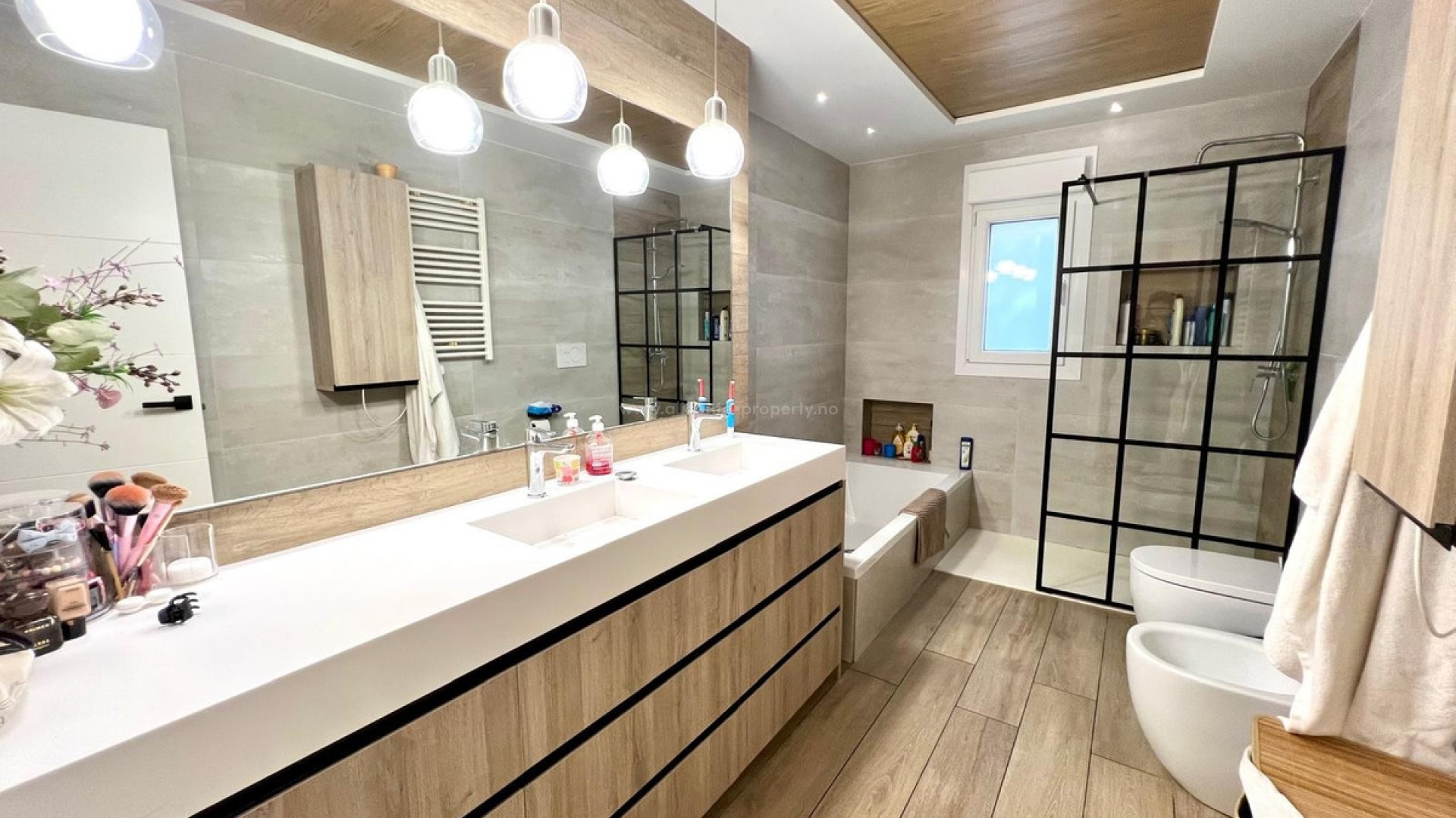 Villa in Elda Centro