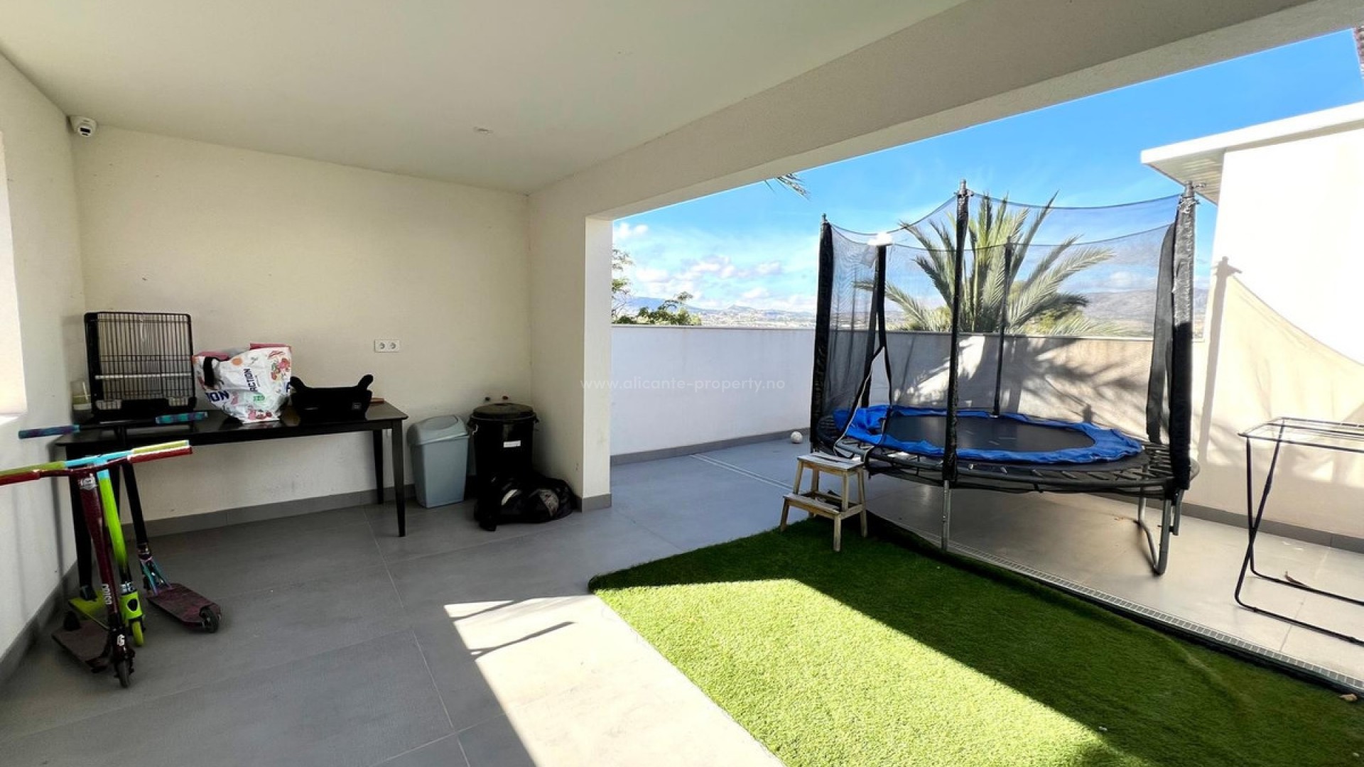 Villa in Elda Centro