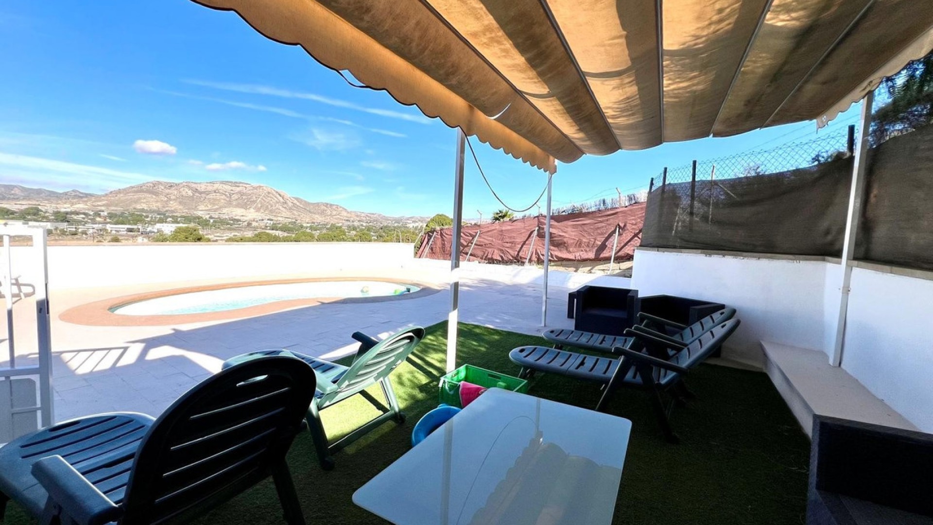 Villa in Elda Centro