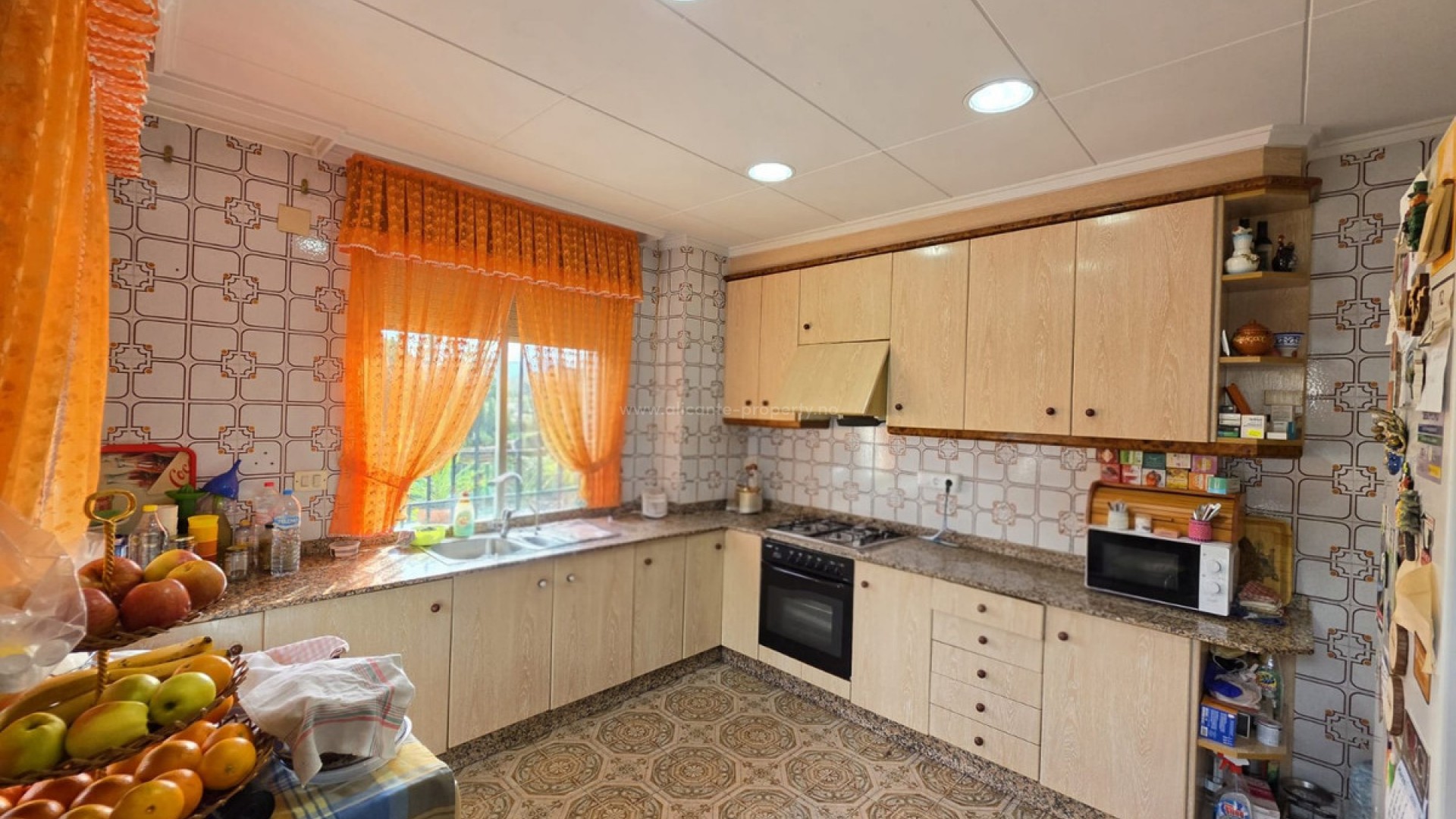 Villa in Elda Centro