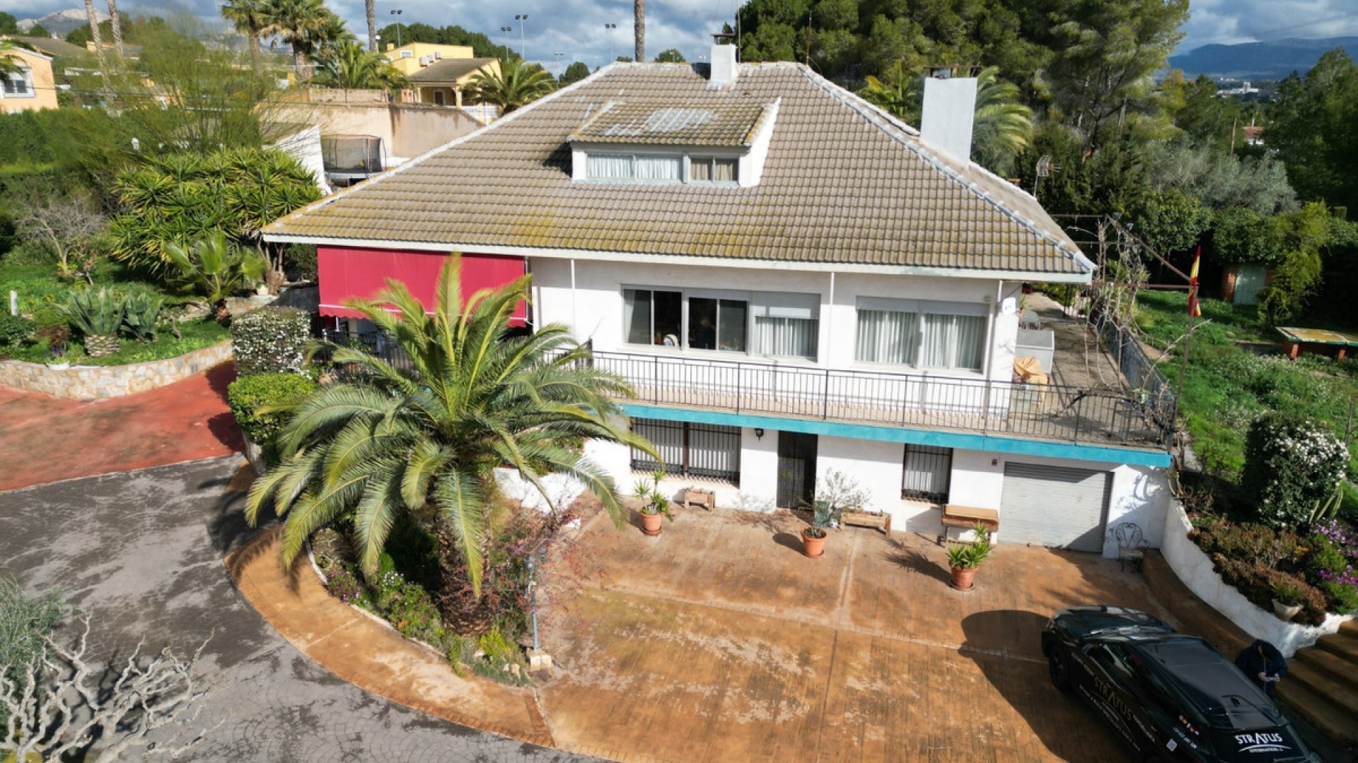Villa in Elda Centro