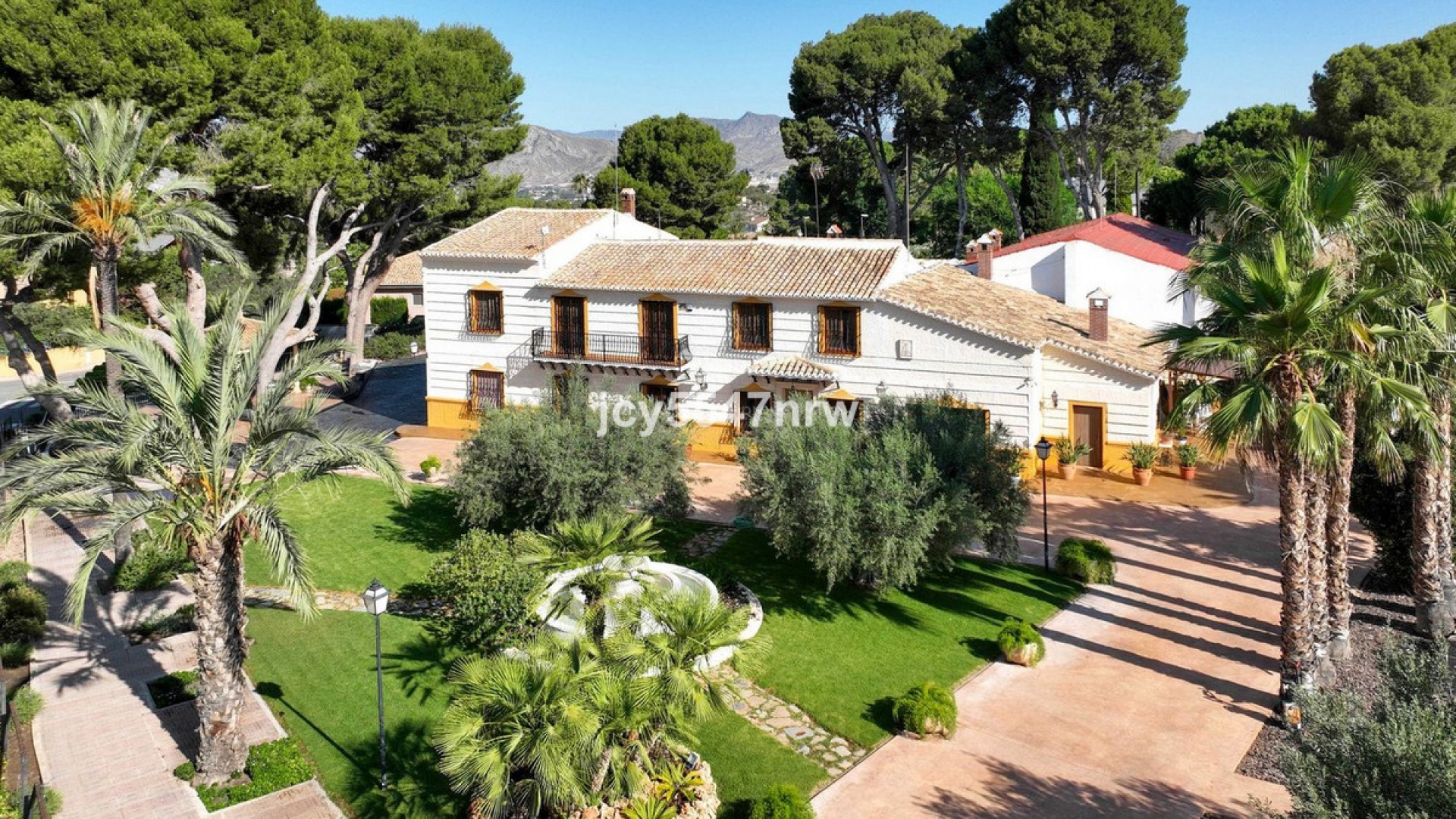 Villa in Elda Centro