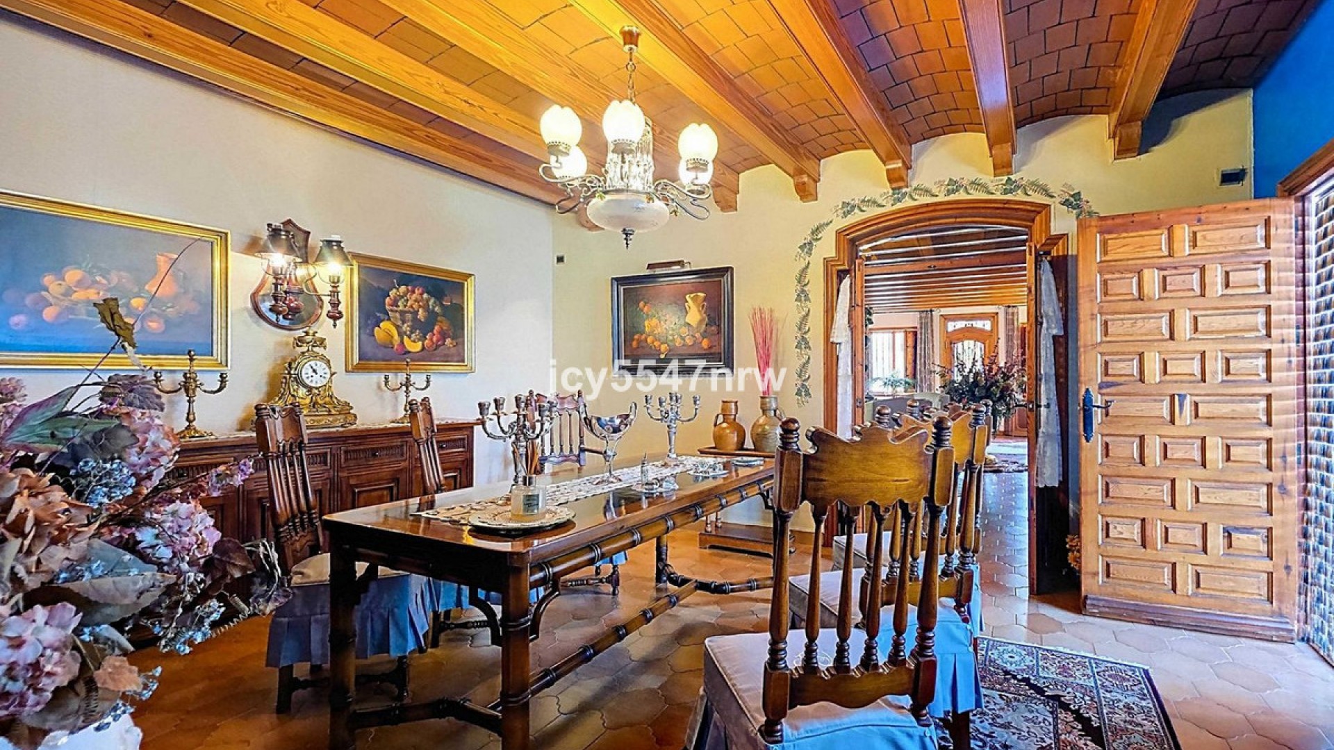 Villa in Elda Centro