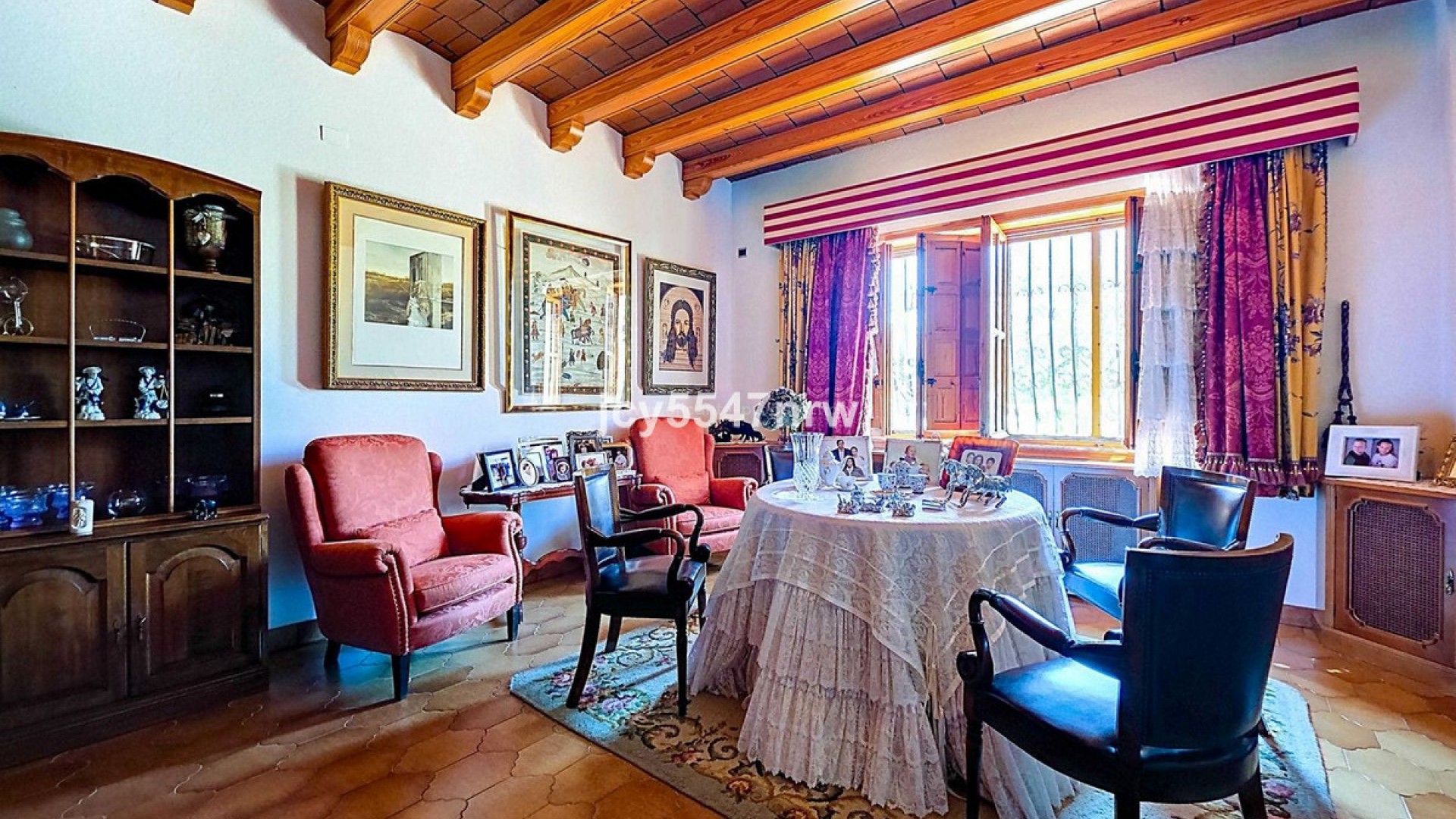 Villa in Elda Centro