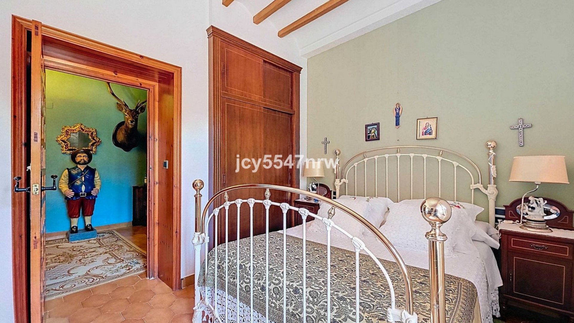 Villa in Elda Centro
